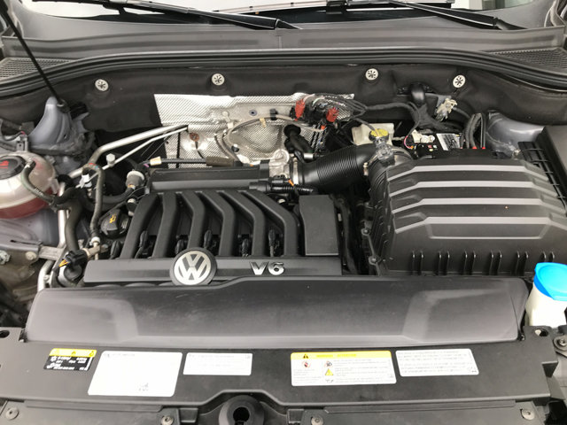 2022 Volkswagen Atlas Cross Sport V6 SEL Premium R-Line photo 33