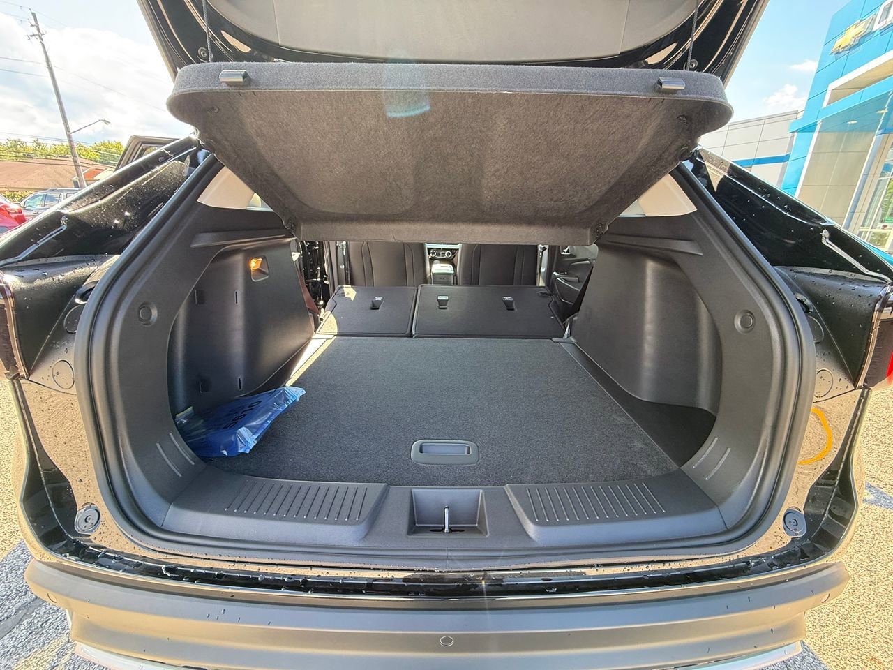 2025 Chevrolet Trax LT photo 28