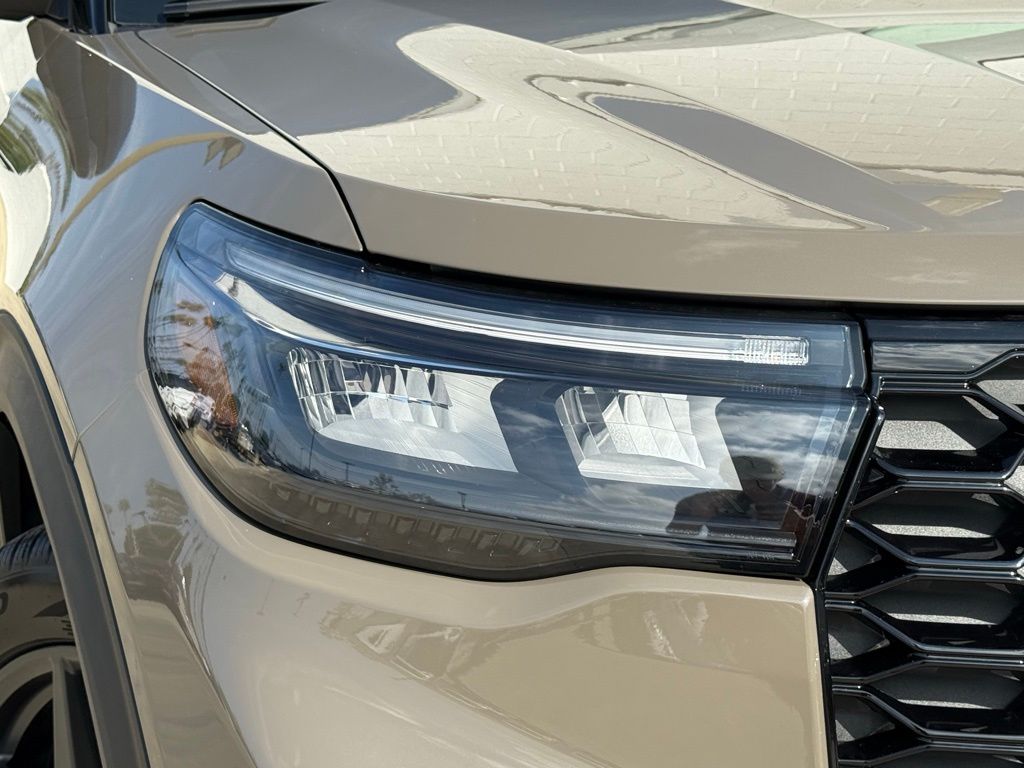 2026 Ford Explorer ST photo 2