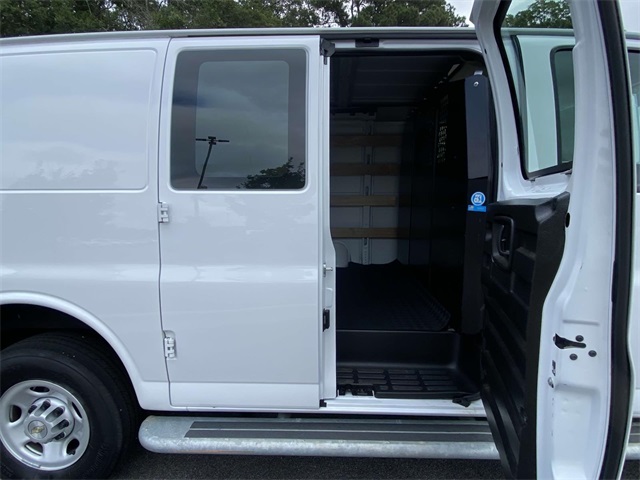 2024 Chevrolet Express 2500 Work Van Cargo photo 12