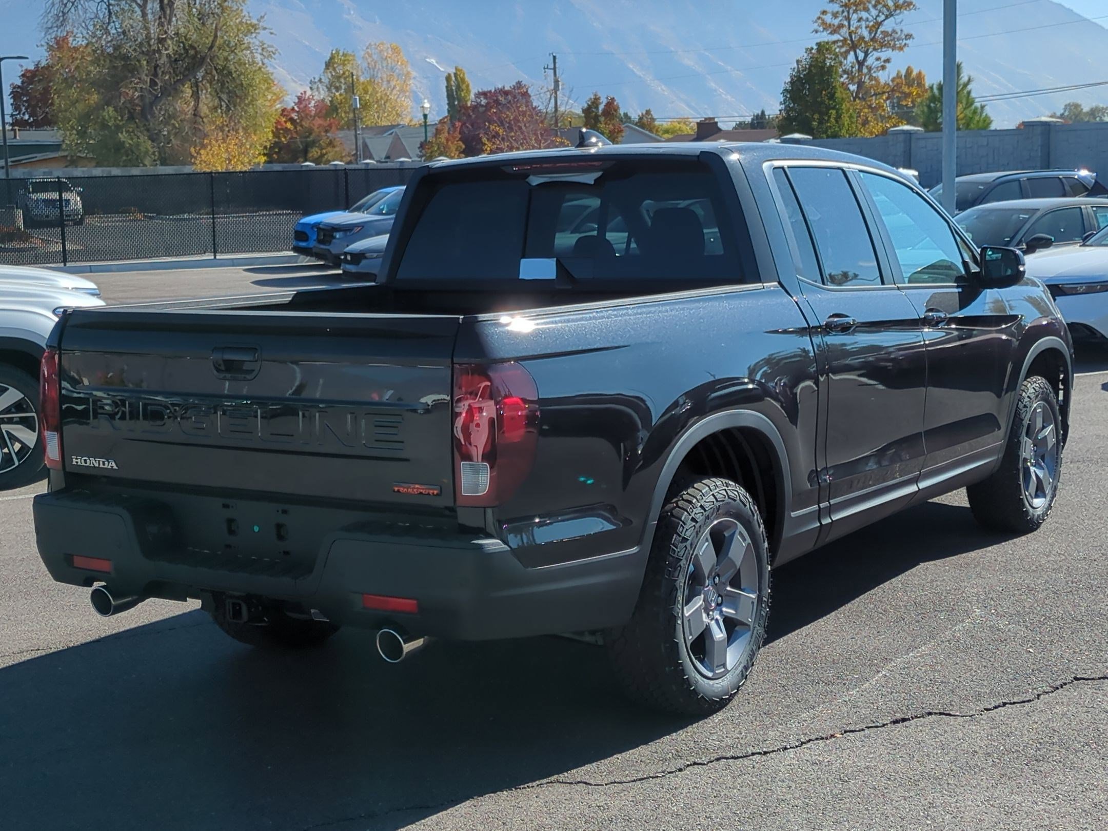 2025 Honda Ridgeline TrailSport photo 2