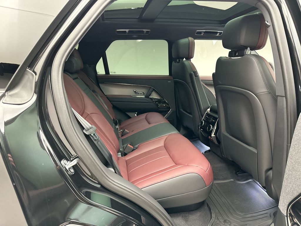 2024 Land Rover Range Rover Sport P400 Dynamic SE photo 4