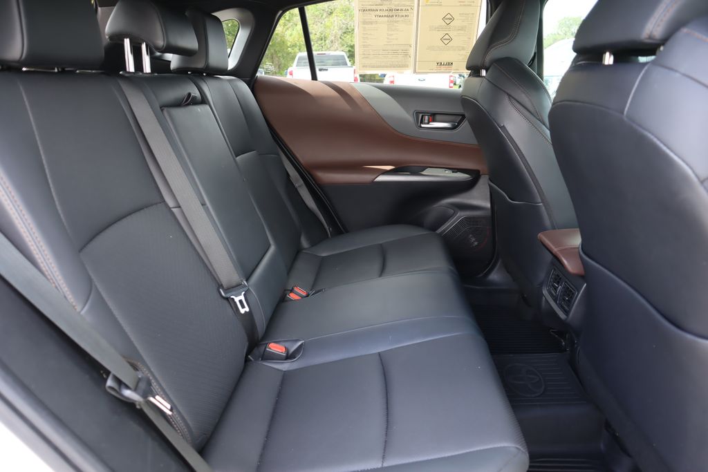 2021 Toyota Venza Limited photo 22