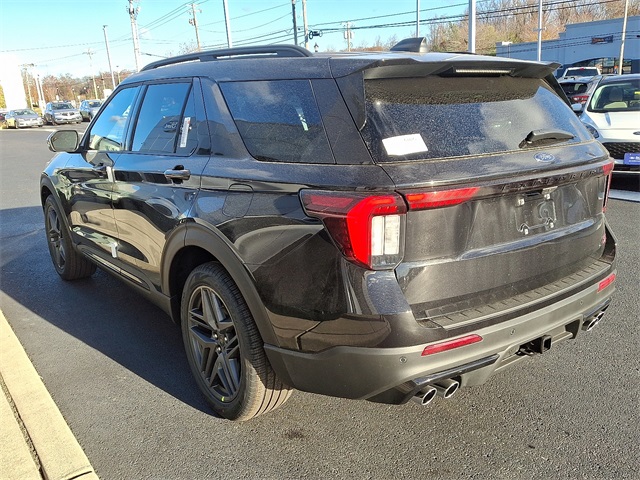 2026 Ford Explorer ST photo 4