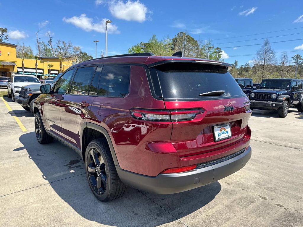 2025 Jeep Grand Cherokee Altitude X photo 4