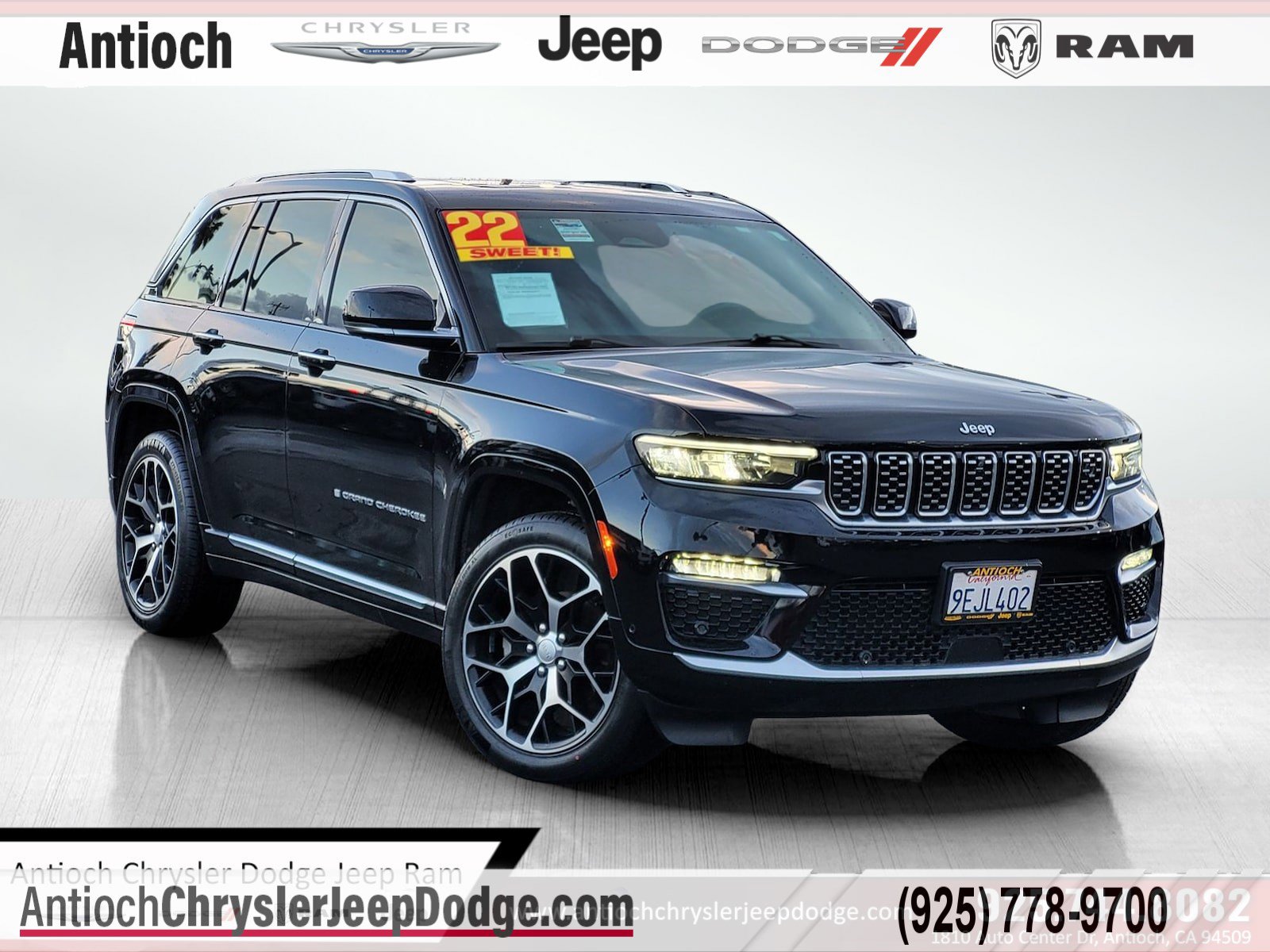 2022 Jeep Grand Cherokee Summit Reserve's photo