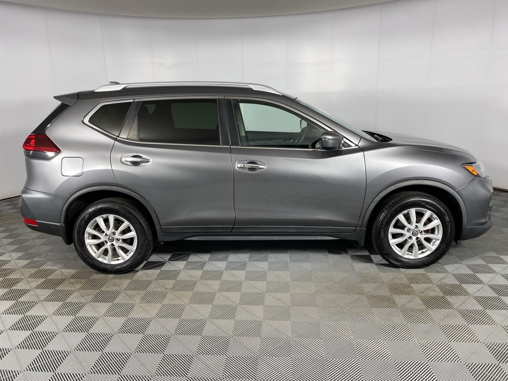 2020 Nissan Rogue SV photo 21