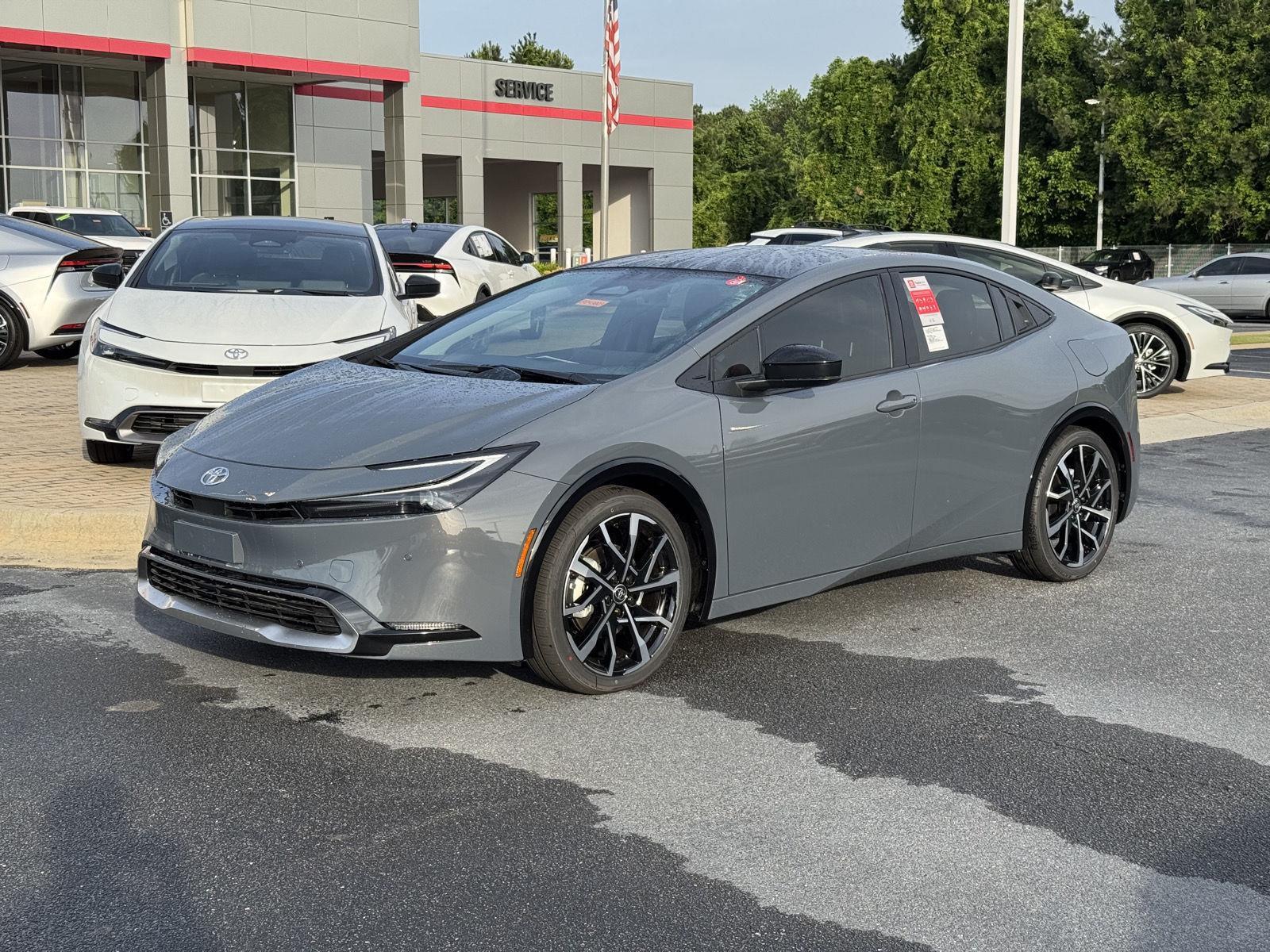 2025 Toyota Prius XSE's photo