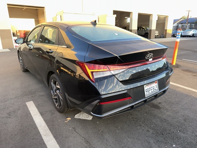 2024 Hyundai Elantra SEL photo 4