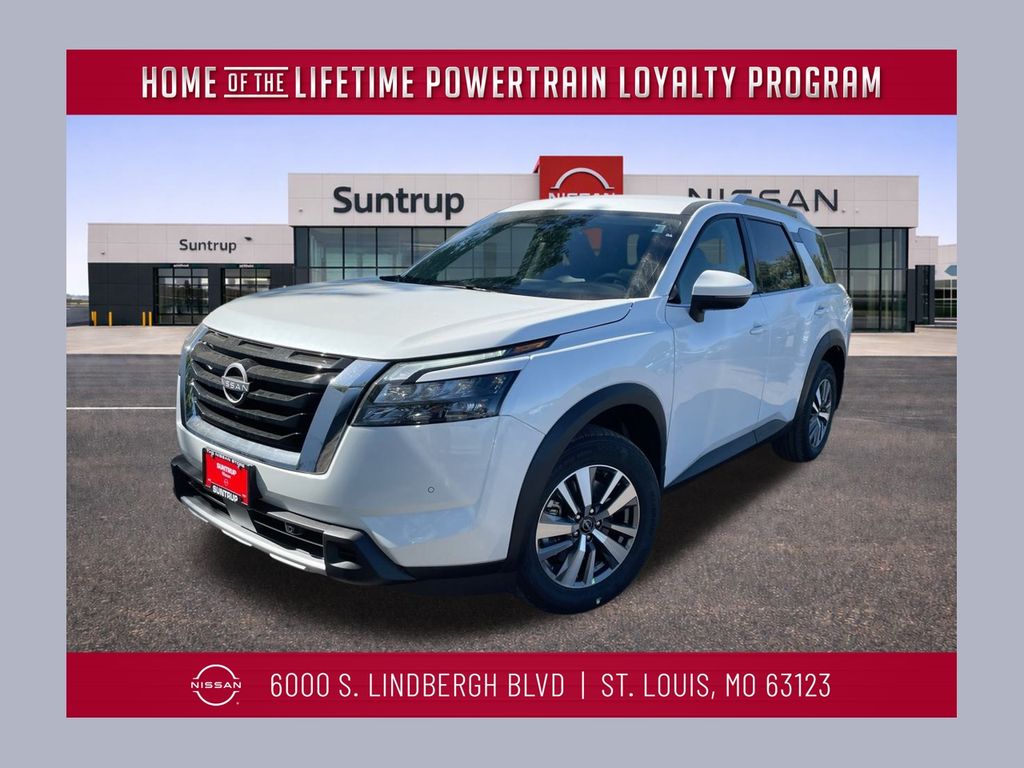 2025 Nissan Pathfinder SL's photo