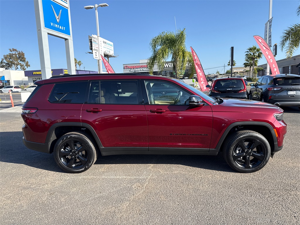 2025 Jeep Grand Cherokee Limited photo 5