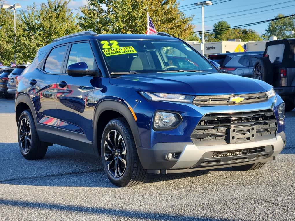 2022 Chevrolet Trailblazer LT photo 2
