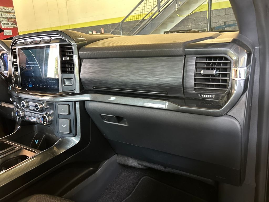 2021 Ford F-150 XLT photo 11