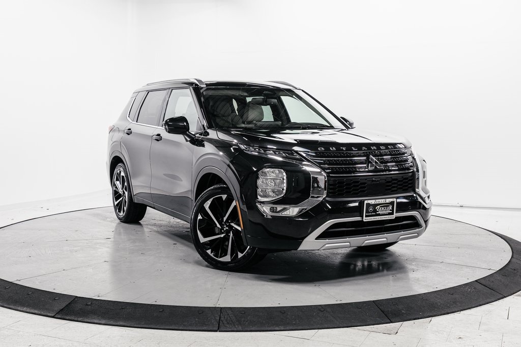 2022 Mitsubishi Outlander SEL Special Edition's photo