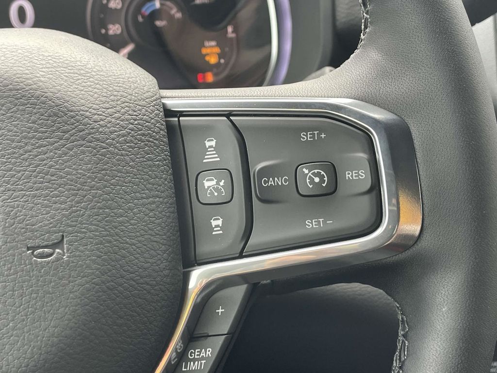 2025 Ram 2500 Laramie photo 30