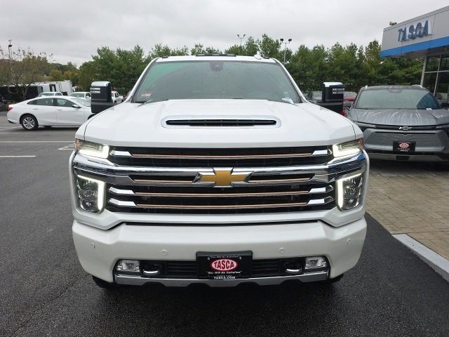 2021 Chevrolet Silverado 3500HD High Country photo 2