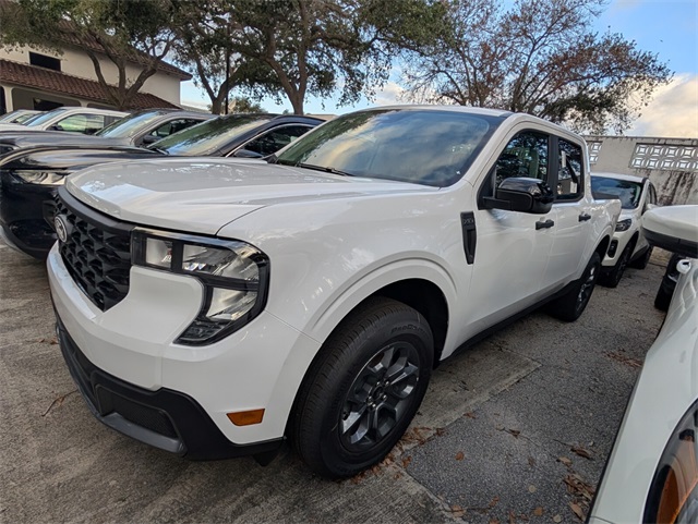 2025 Ford Maverick XLT photo 2