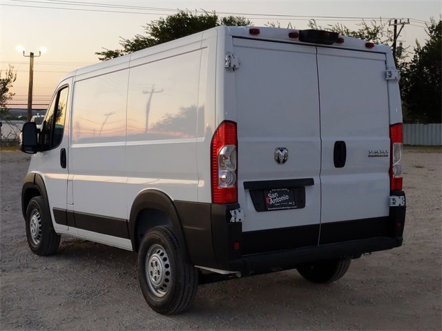 2026 Ram ProMaster 1500 Cargo Van photo 2