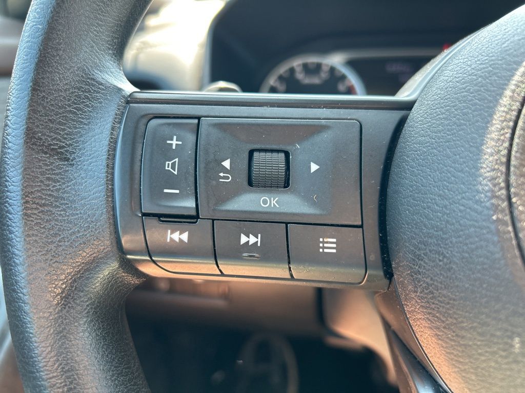 2023 Nissan Rogue S photo 19
