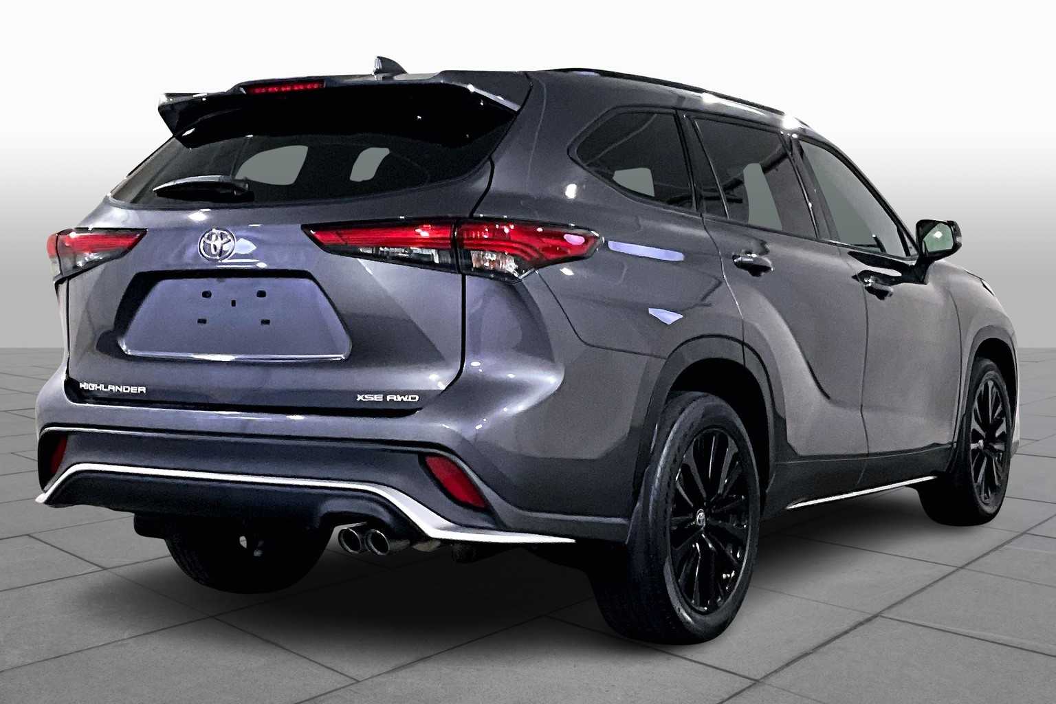 2023 Toyota Highlander XSE photo 11