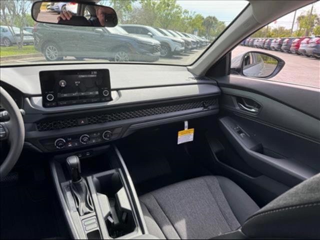 2025 Honda Accord 1.5T LX photo 13