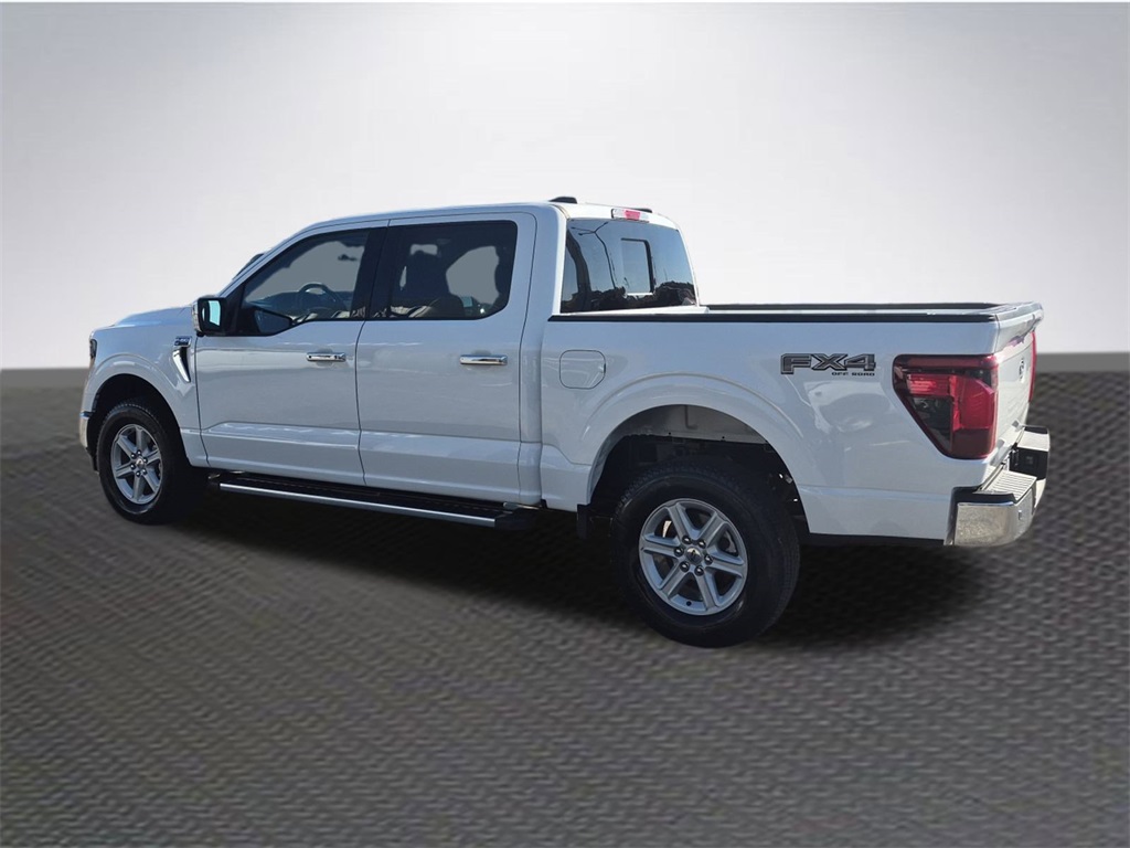 2025 Ford F-150 XLT photo 4