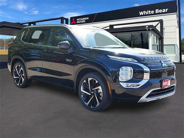 2025 Mitsubishi Outlander Plug-in Hybrid SEL's photo