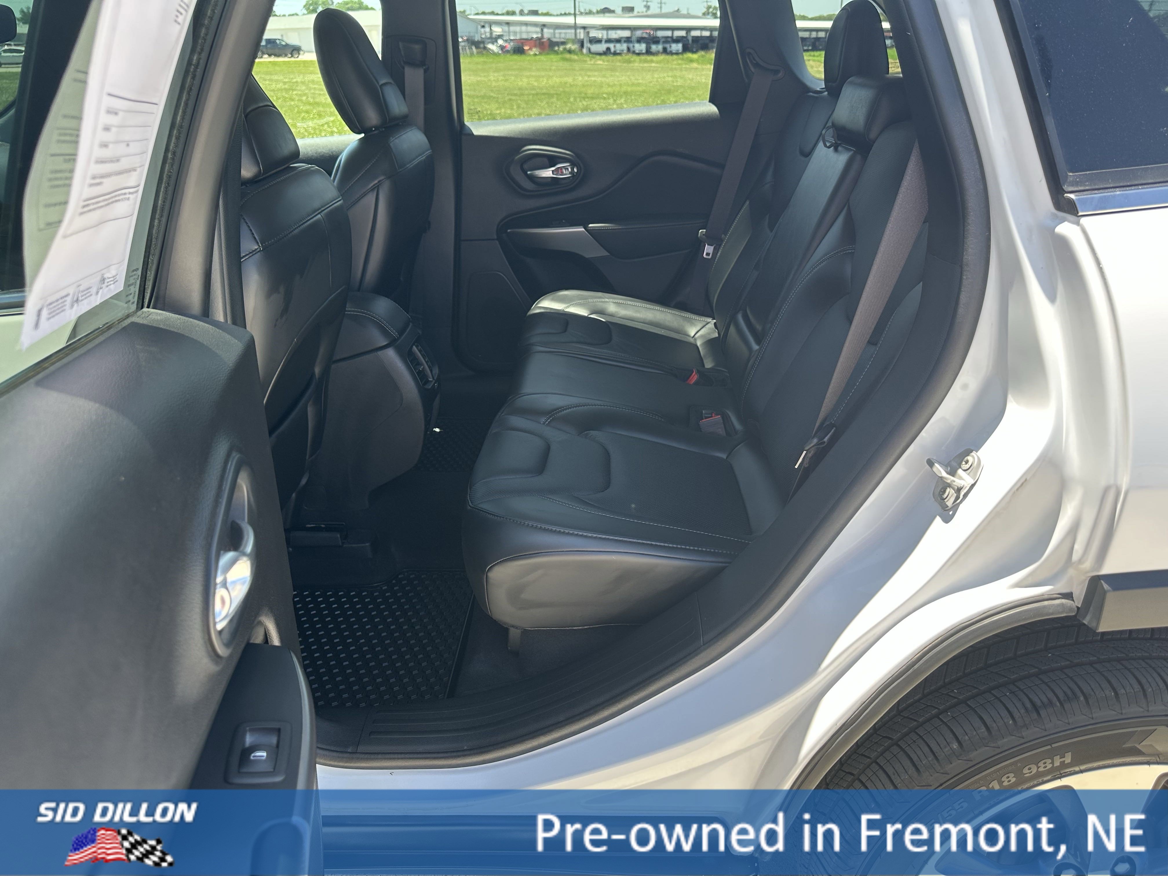 2020 Jeep Cherokee Limited photo 6