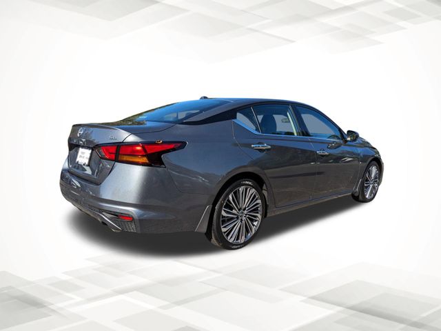 2025 Nissan Altima SL photo 3