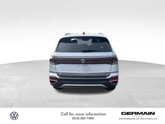 2025 Volkswagen Taos SE photo 4