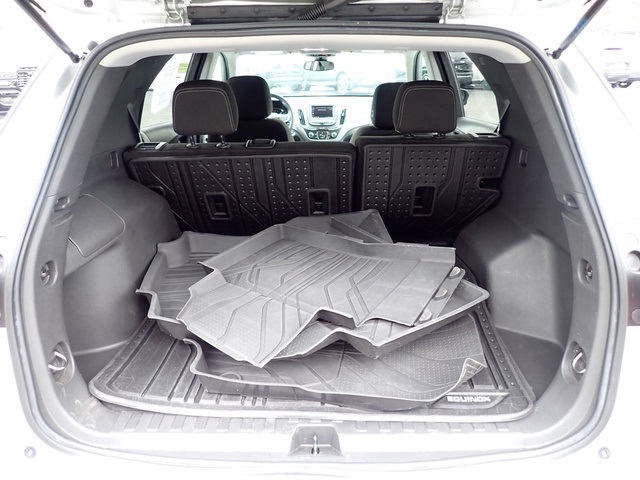2022 Chevrolet Equinox LS photo 4