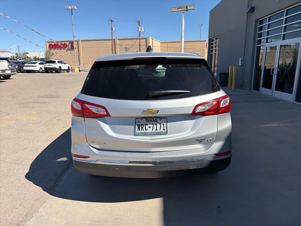 2020 Chevrolet Equinox LT photo 4