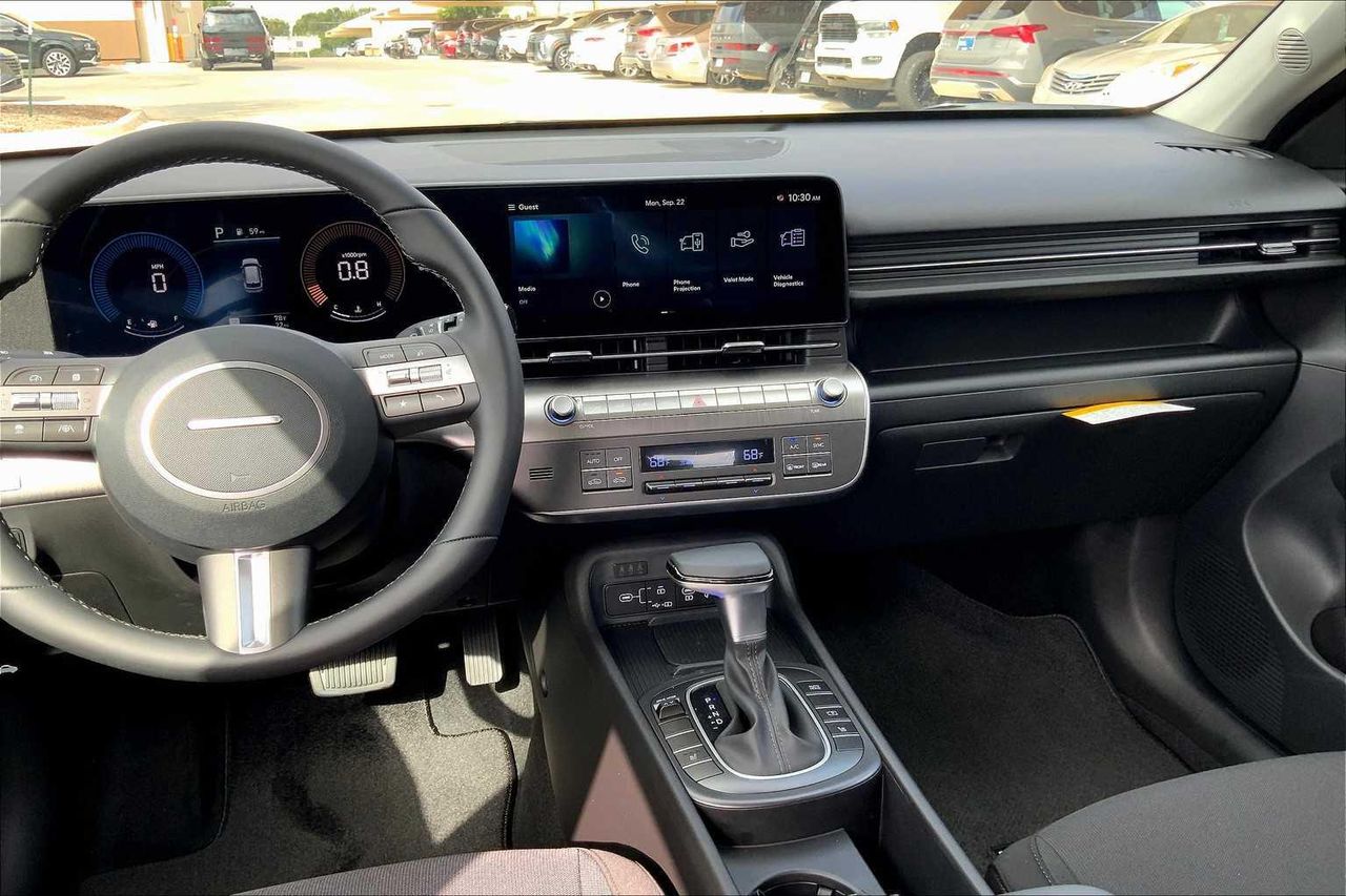 2026 Hyundai Kona SEL photo 5