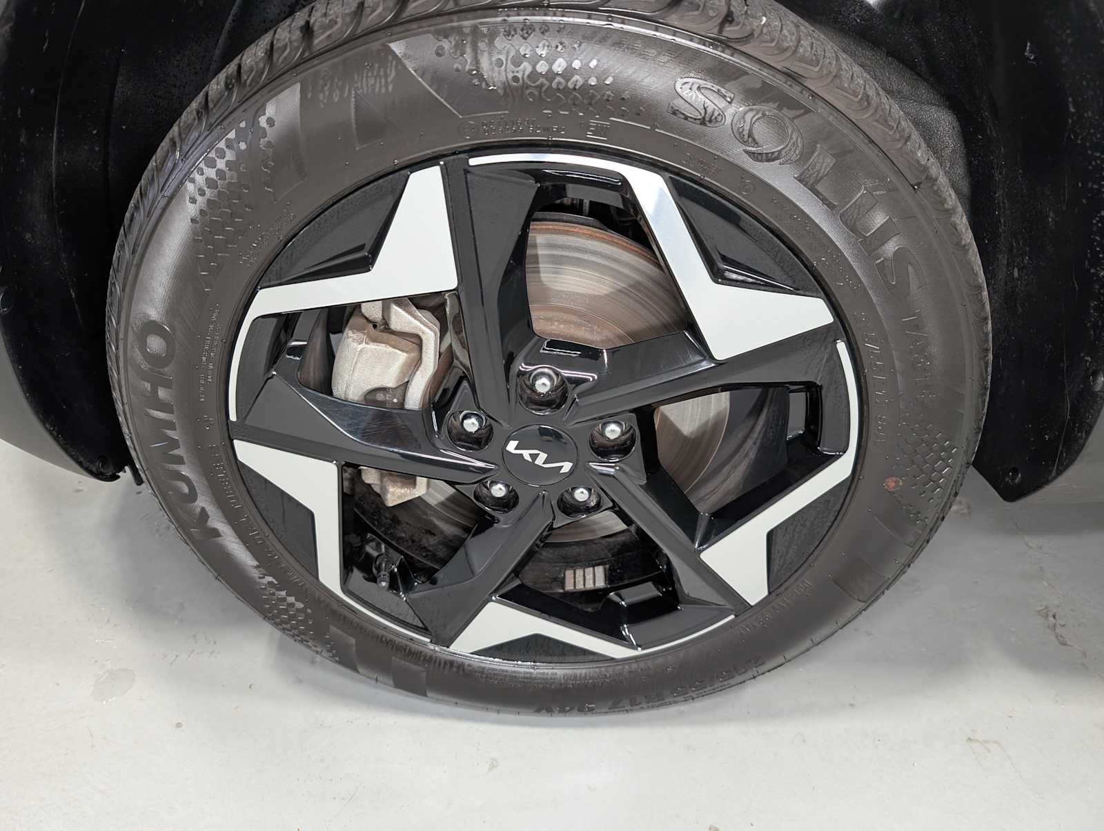 2024 Kia Seltos EX photo 3