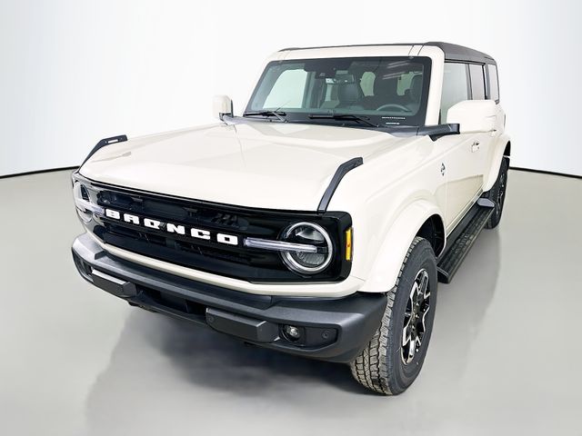 2025 Ford Bronco Outer Banks photo 2