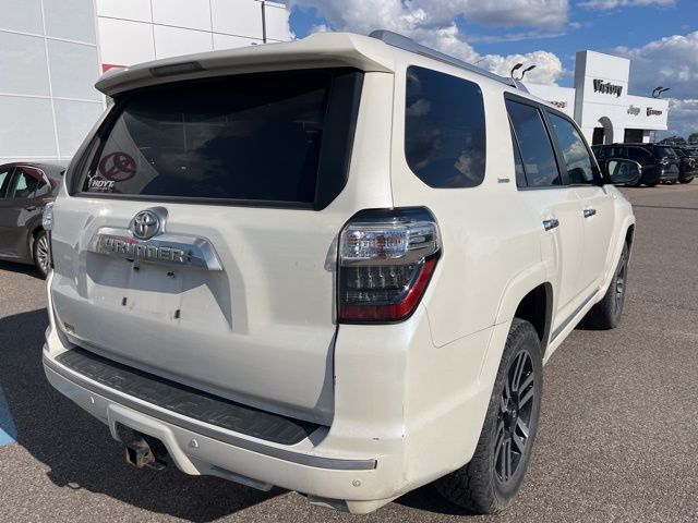 2019 Toyota 4Runner SR5 4WD photo 5