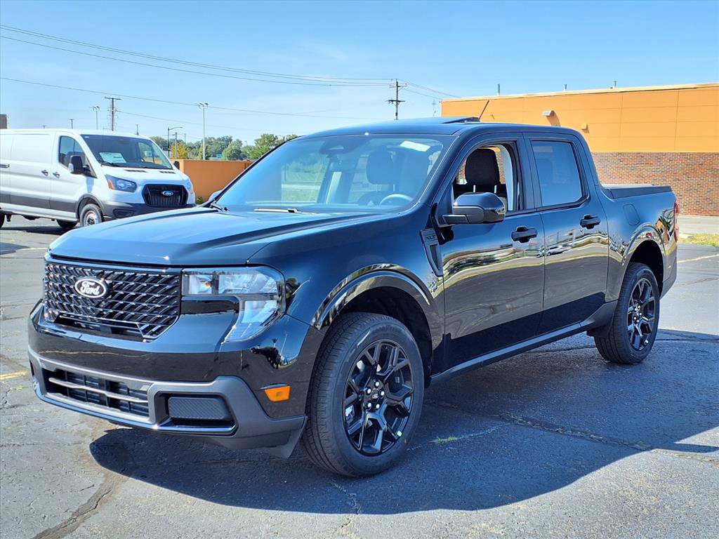 2025 Ford Maverick XLT photo 2