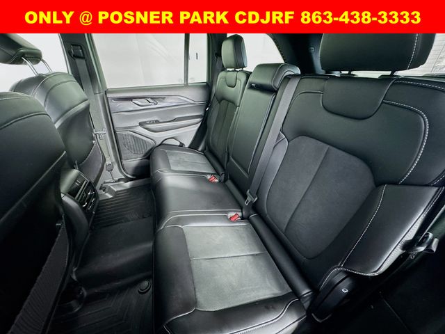 2023 Jeep Grand Cherokee Altitude photo 21
