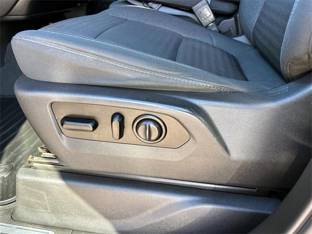 2021 Chevrolet Silverado 1500 LT photo 31