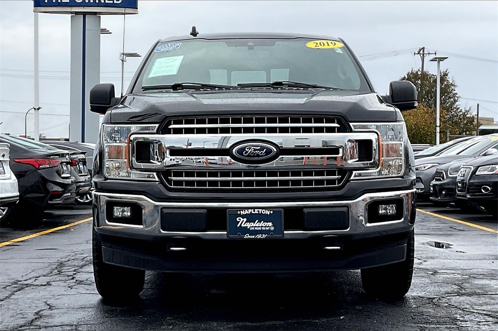 2019 Ford F-150 XLT photo 2