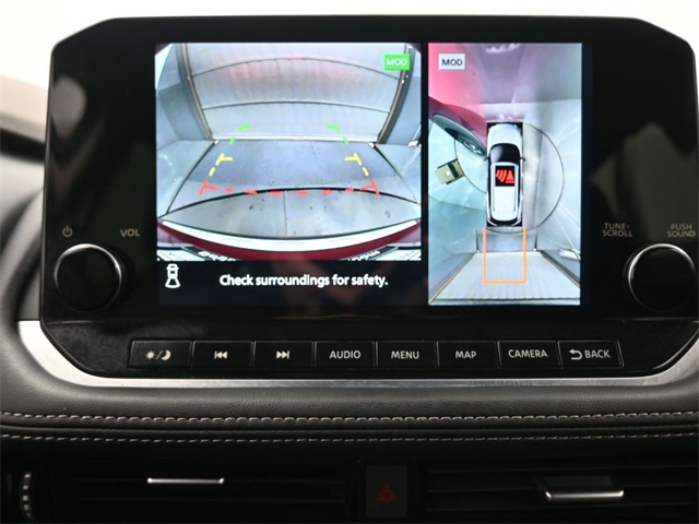 2023 Nissan Rogue Platinum photo 3