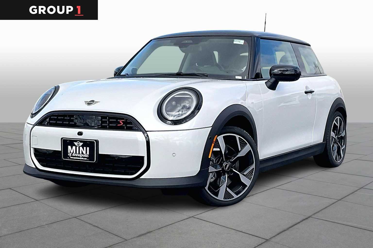 2025 MINI Hardtop 2 Door S's photo