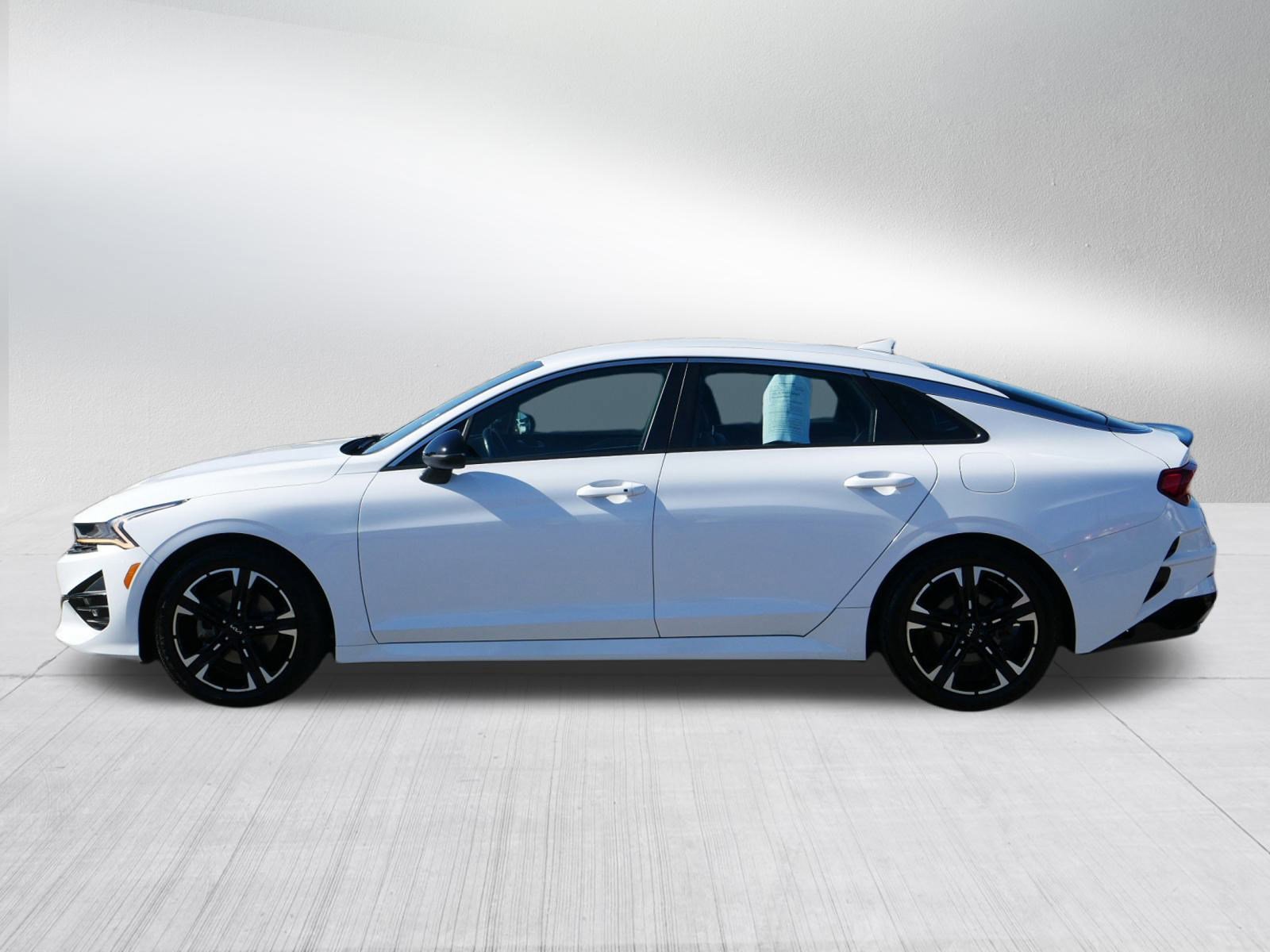 2022 Kia K5 GT-Line photo 4