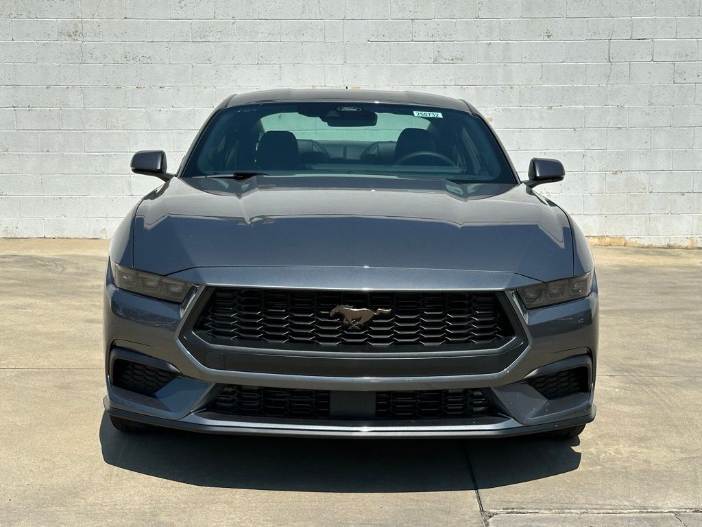 2025 Ford Mustang EcoBoost Premium photo 3