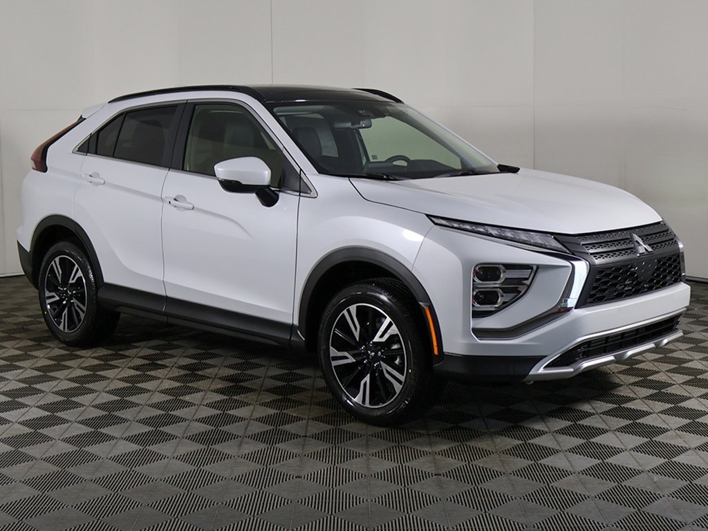2025 Mitsubishi Eclipse Cross SE photo 2