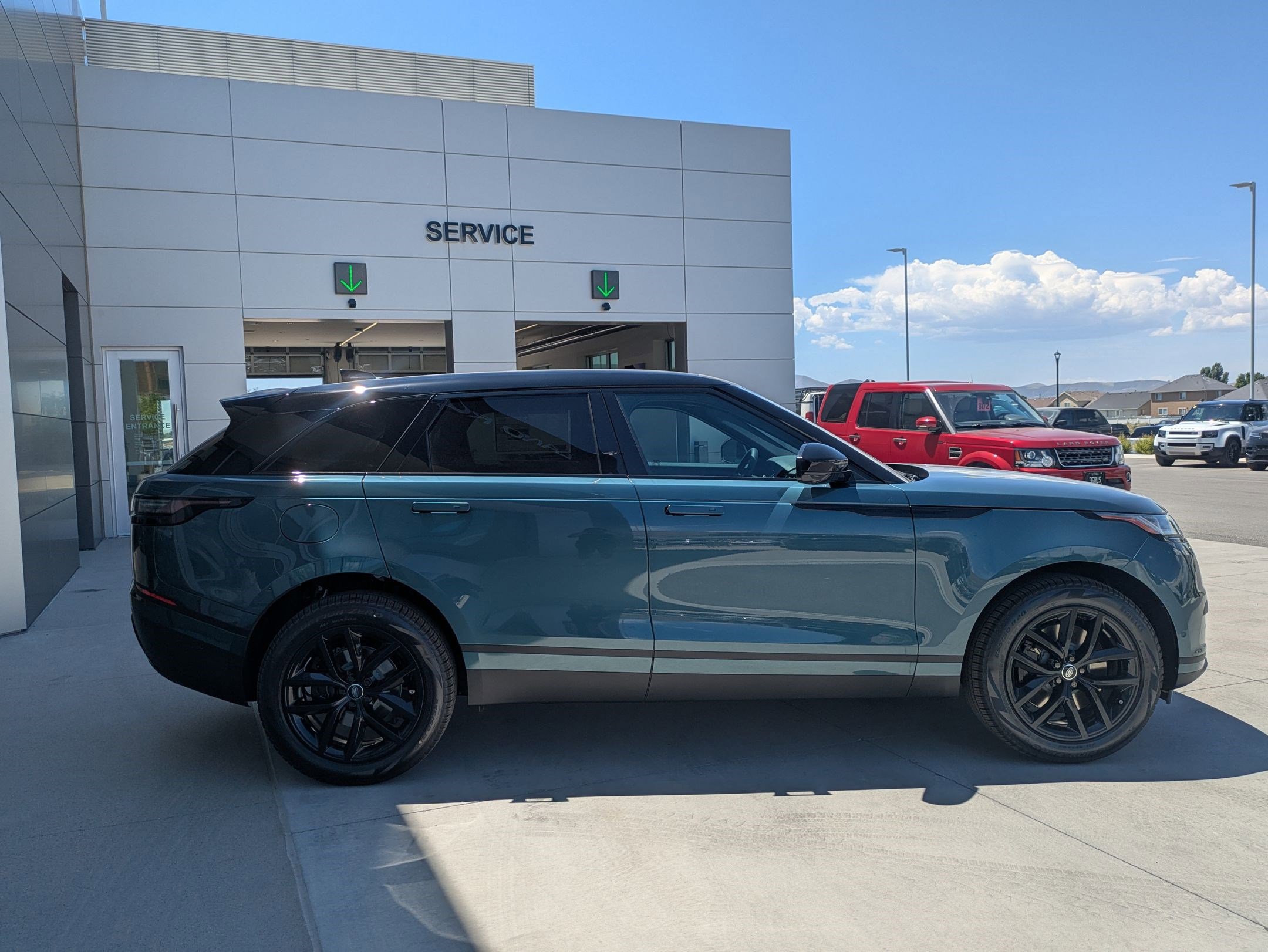 2026 Land Rover Range Rover Velar S photo 4