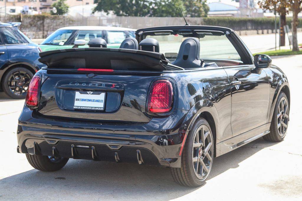 2026 Mini Cooper Convertible Iconic photo 8