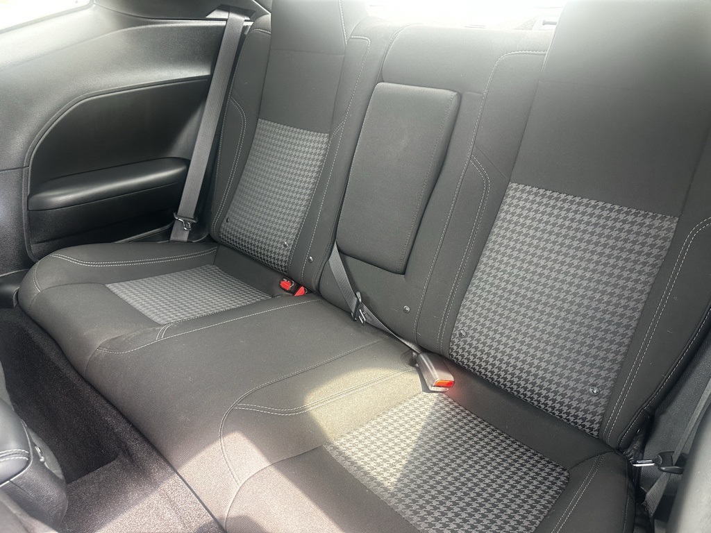 2021 Dodge Challenger SXT photo 2