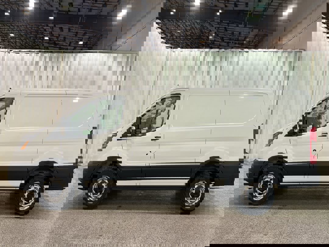 2025 Ford Transit Cargo Van photo 3