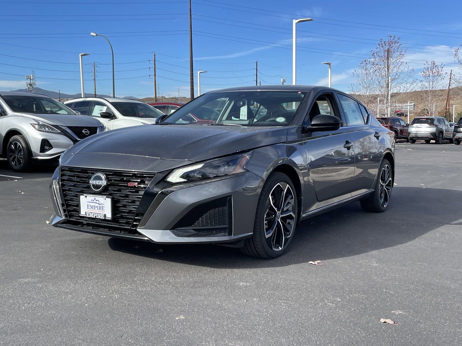 2025 Nissan Altima SR photo 4
